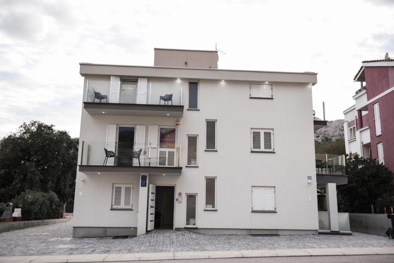 Villa San Antonio-Exclusive Apartments 巴斯卡 外观 照片