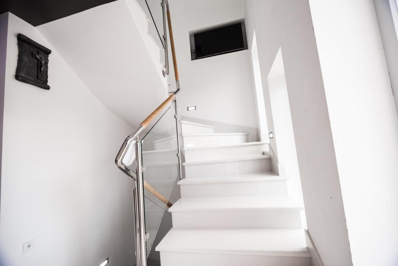 Villa San Antonio-Exclusive Apartments 巴斯卡 外观 照片